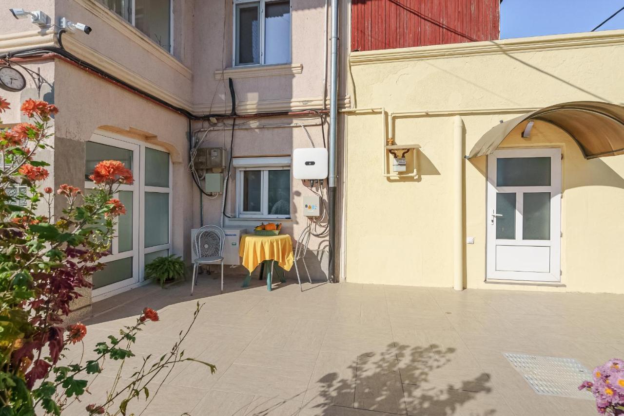 Stone Gate Apartment #3 Bucureşti Exterior foto